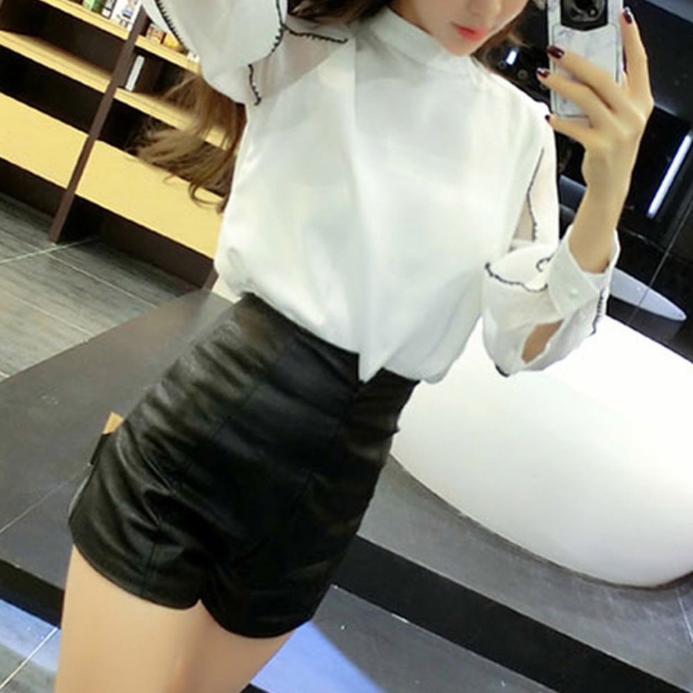 Leather shorts preloved